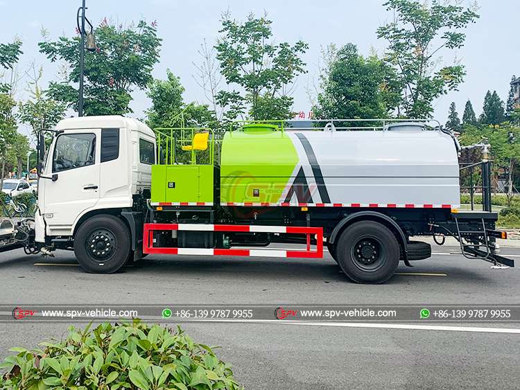 DONGFENG 4x2 Street Flushing Lorry - Left Side